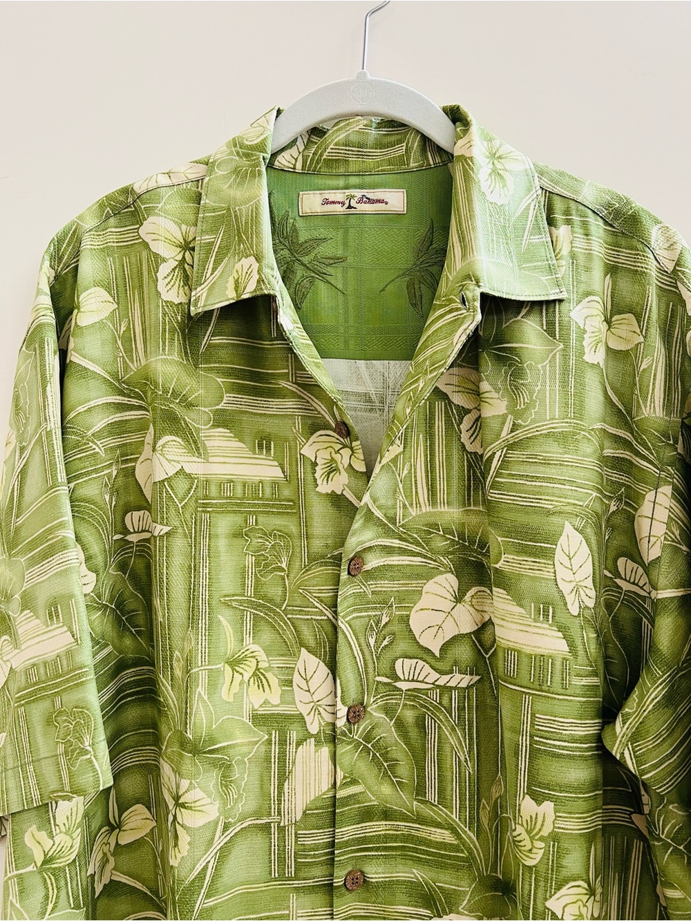Tommy Bahama Green and Cream Tropical Button-Up Shirt - 100% Silk - XL